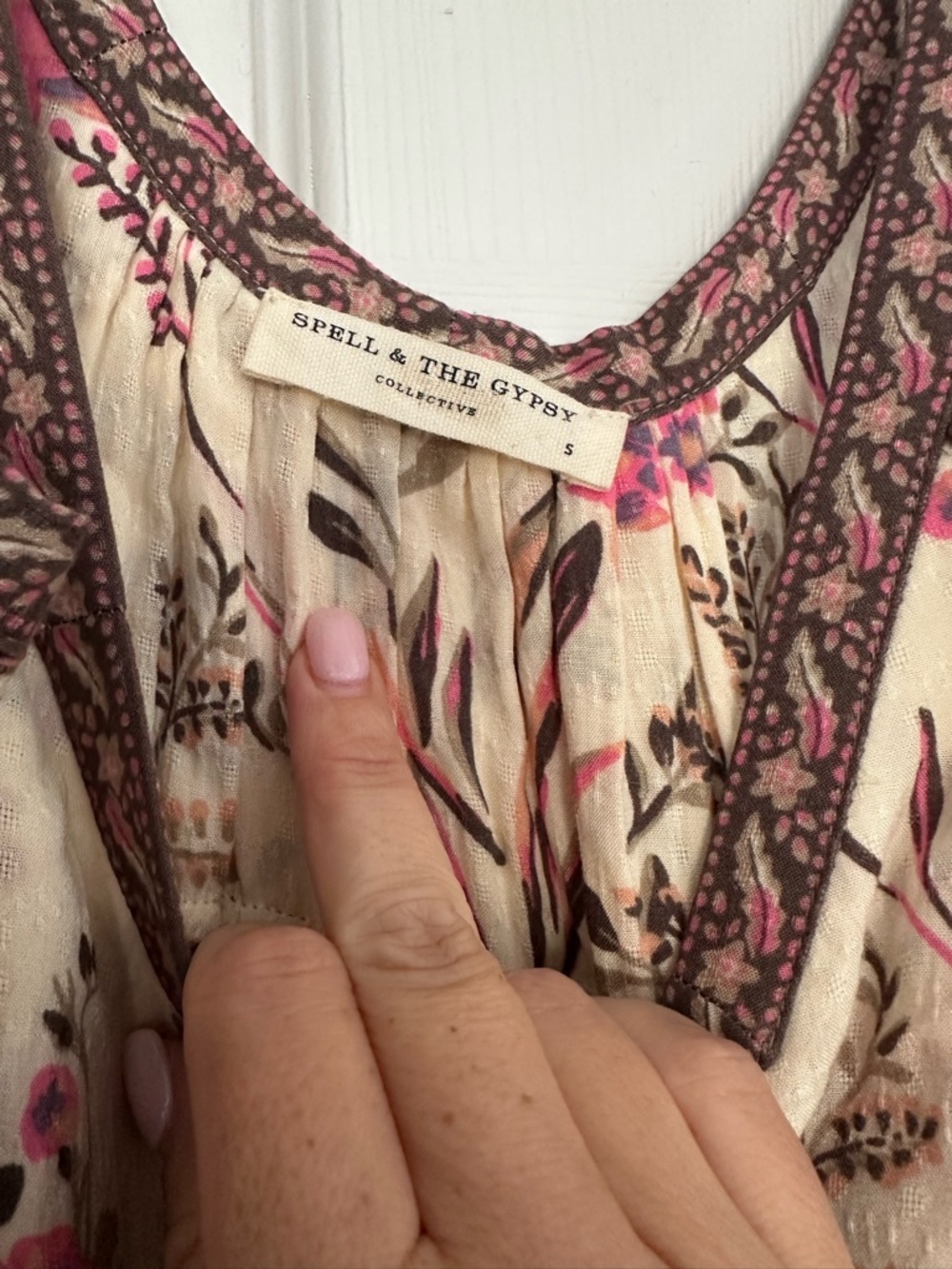 Spell Maisie High-Low Floral Skirt in Strawberry & Cream - Picture 4 of 4